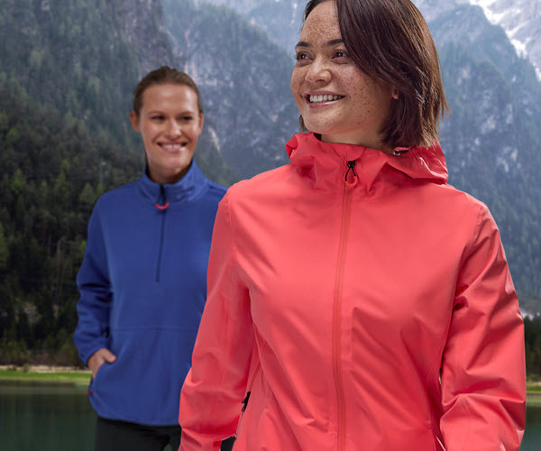 Sportovní bundy a vesty 